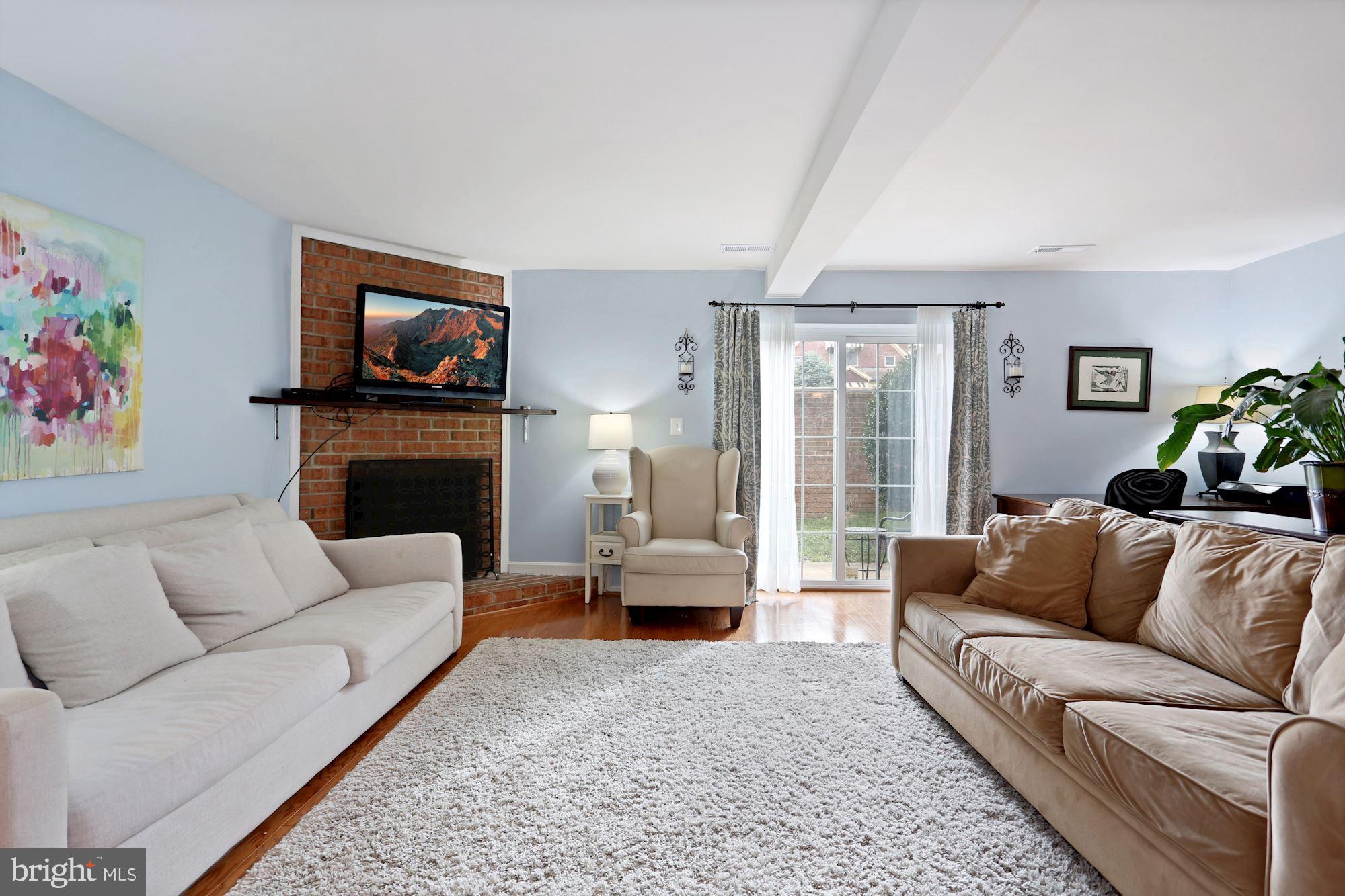 975 South Rolfe Street, Unit 1 Arlington, VA 22204 - Photo 5 of 47