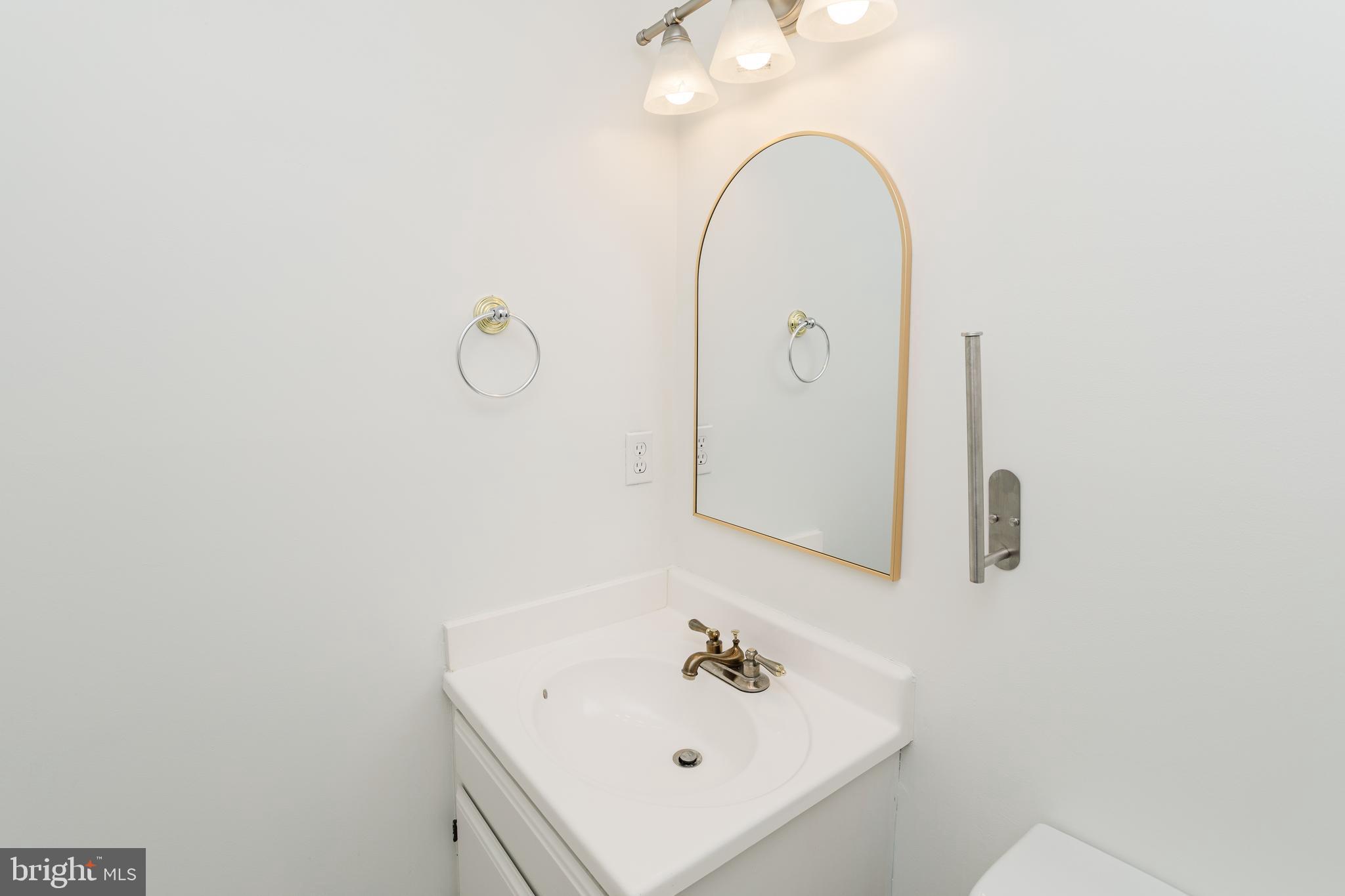 933 South Rolfe Street, Unit 2 Arlington, VA 22204 - Photo 15 of 26