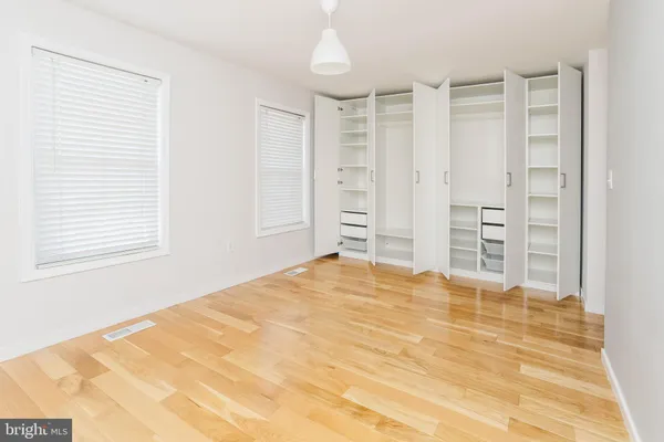 $3,350 | 933 South Rolfe Street, Unit 2, Arlington, VA 22204