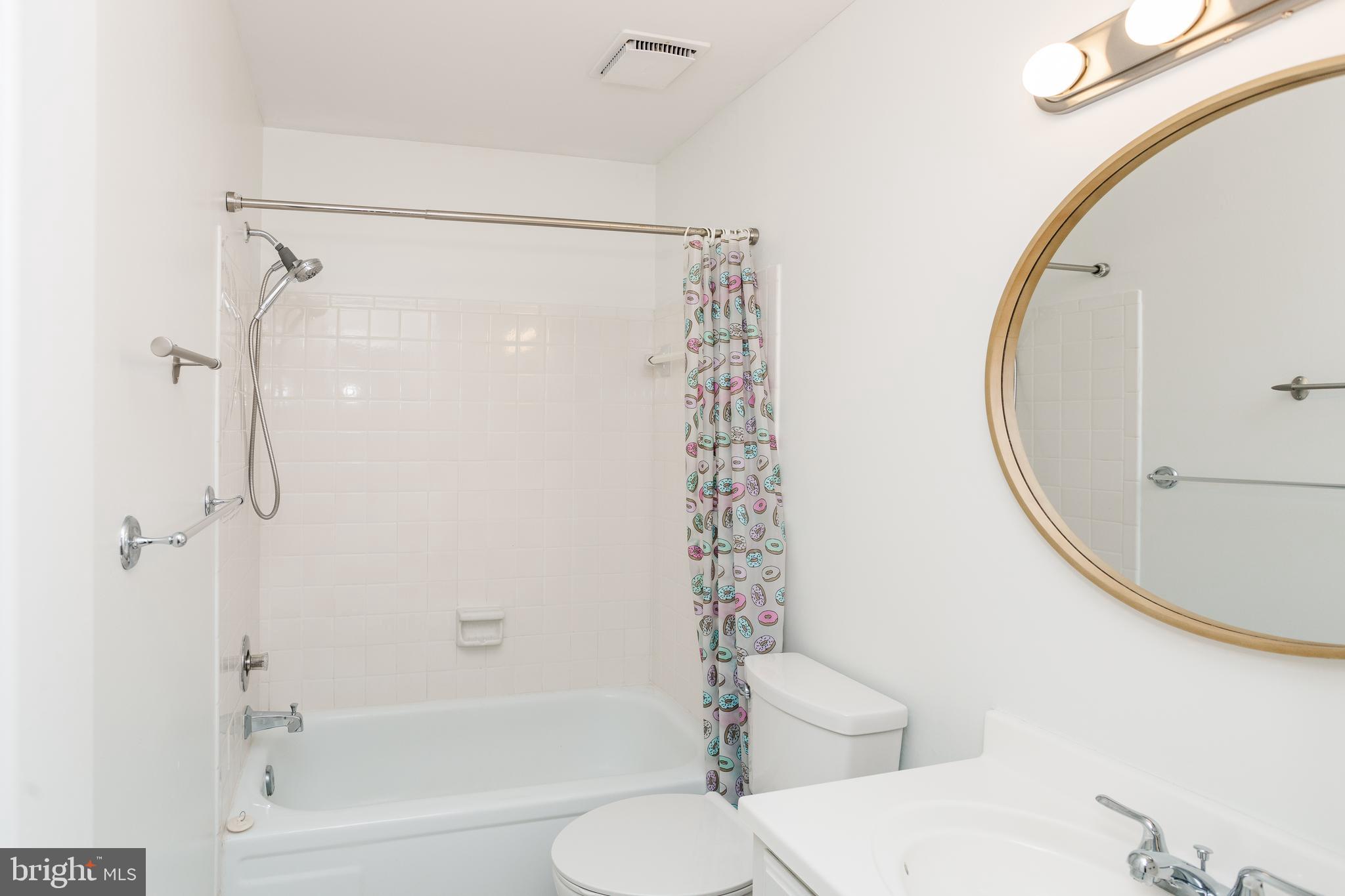 933 South Rolfe Street, Unit 2 Arlington, VA 22204 - Photo 23 of 26