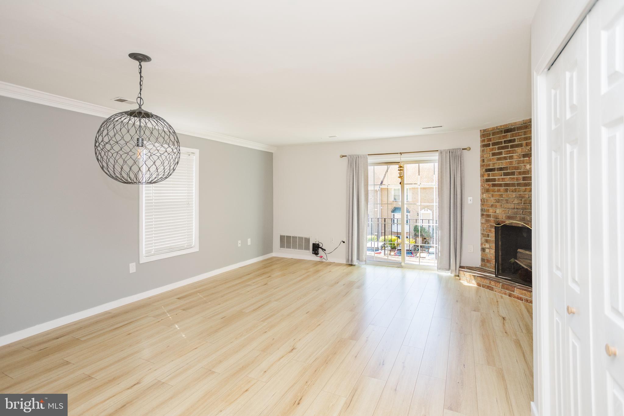 933 South Rolfe Street, Unit 2 Arlington, VA 22204 - Photo 8 of 26