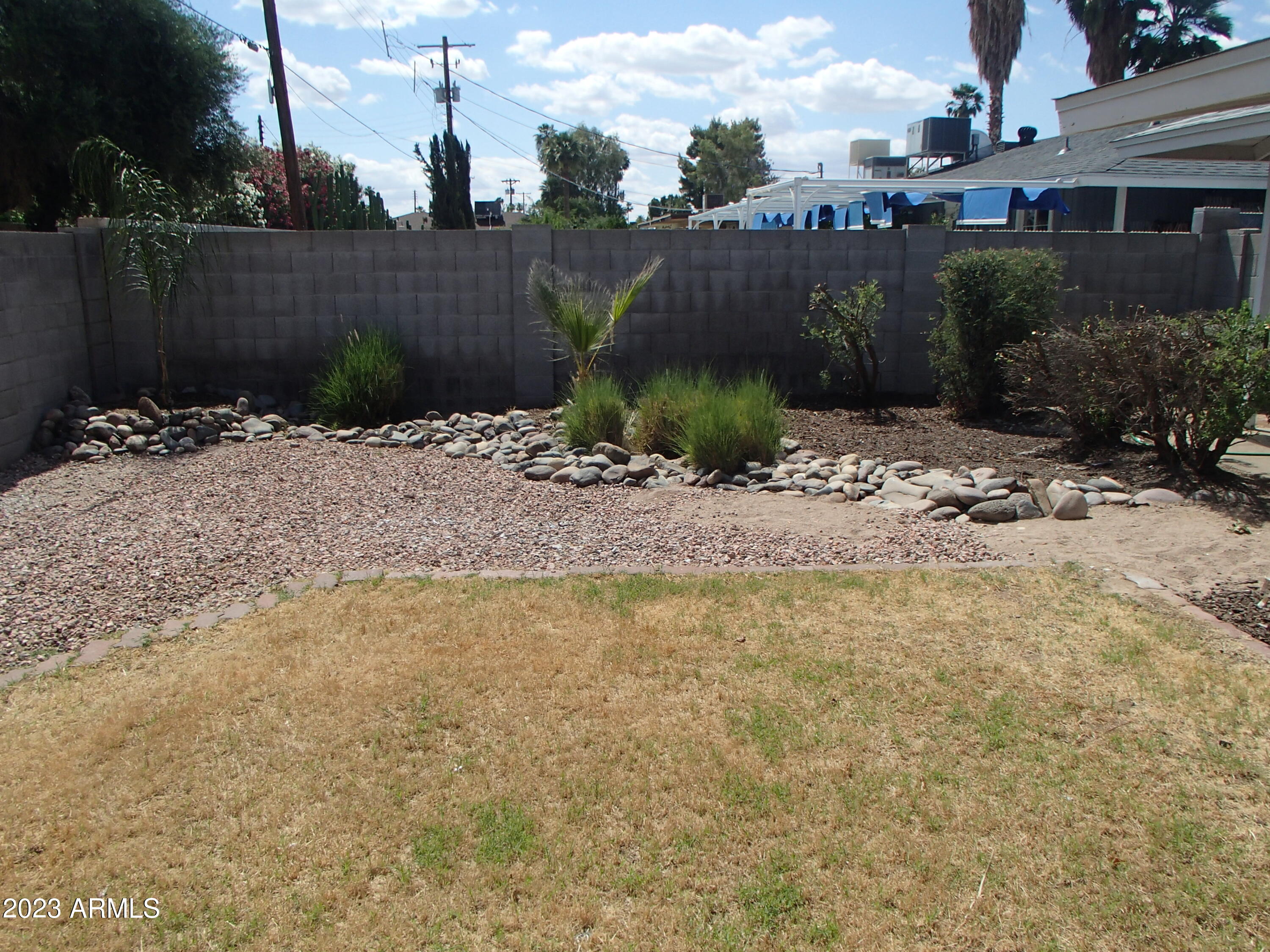 1125 West Colter Street Phoenix, AZ 85013 - Photo 15 of 16 a view of a backyard