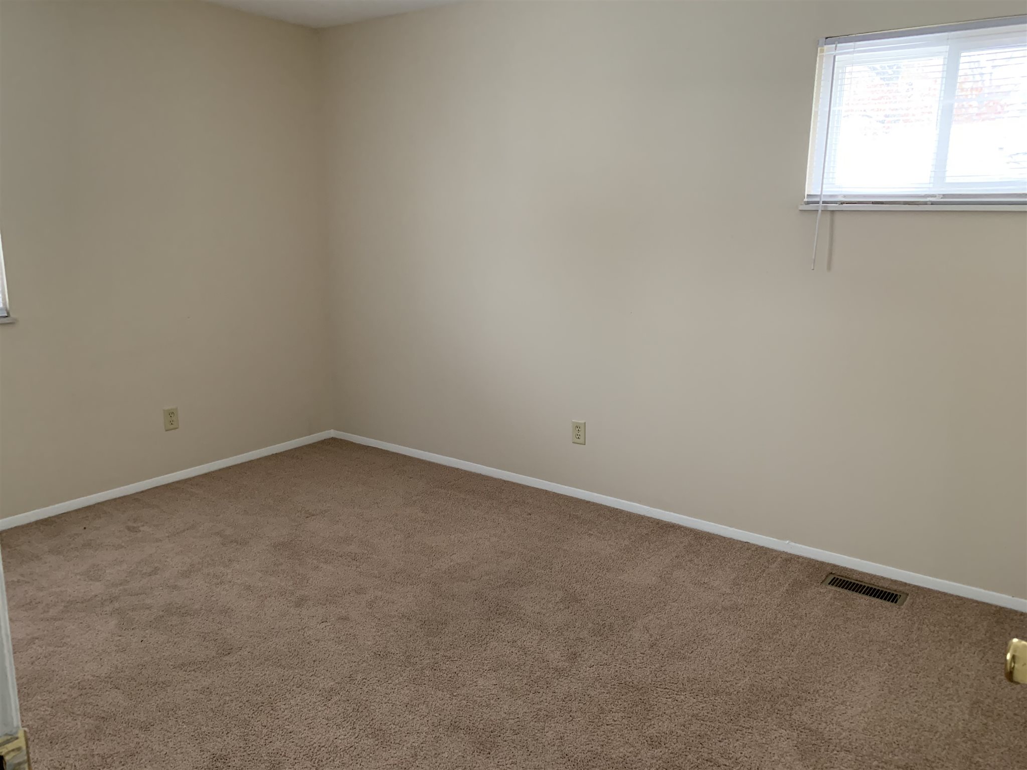 805 East Washington Center Road Fort Wayne, IN 46825 - Photo 11 of 19 Gallery Image 11