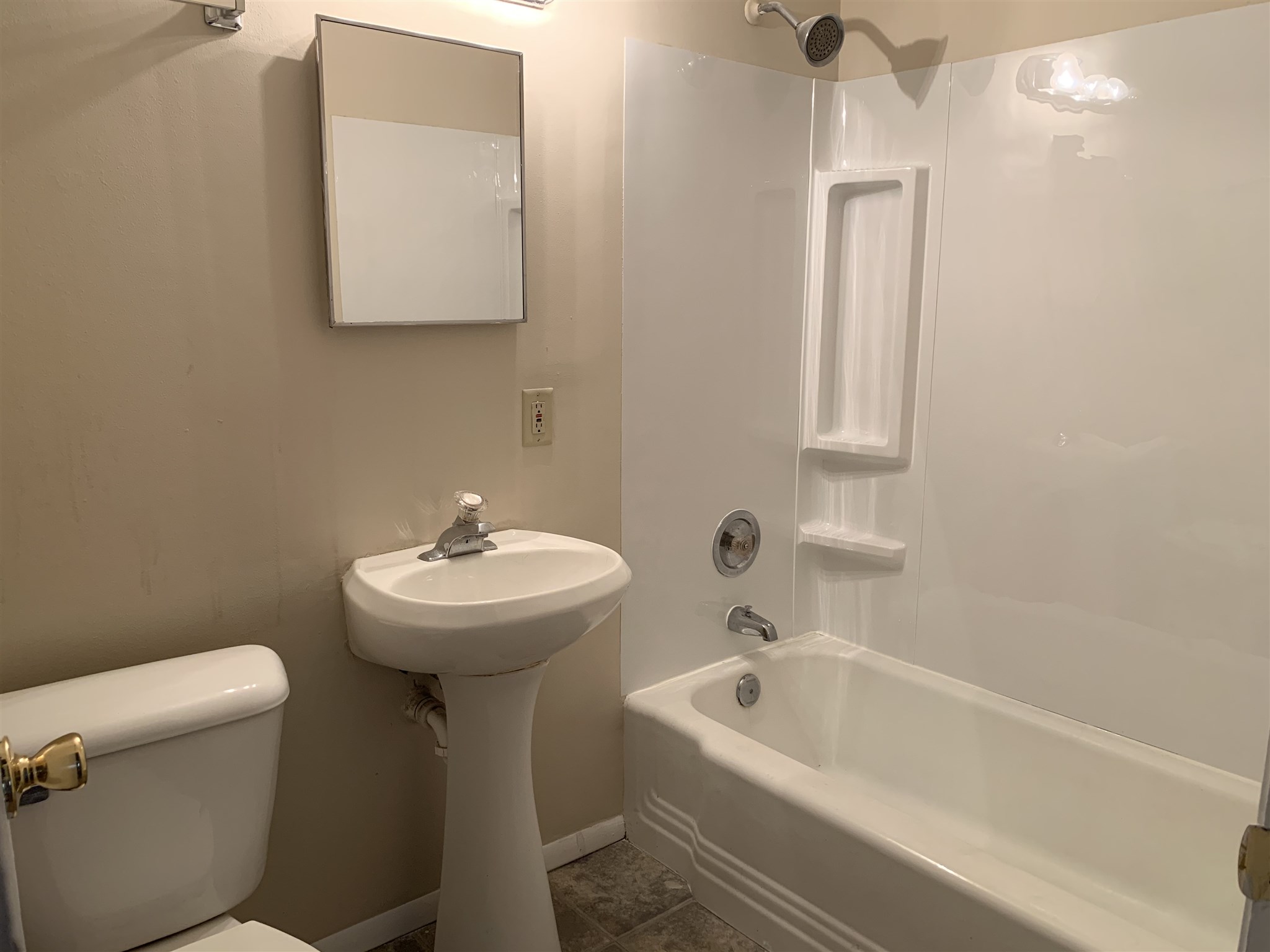 805 East Washington Center Road Fort Wayne, IN 46825 - Photo 13 of 19 Gallery Image 13