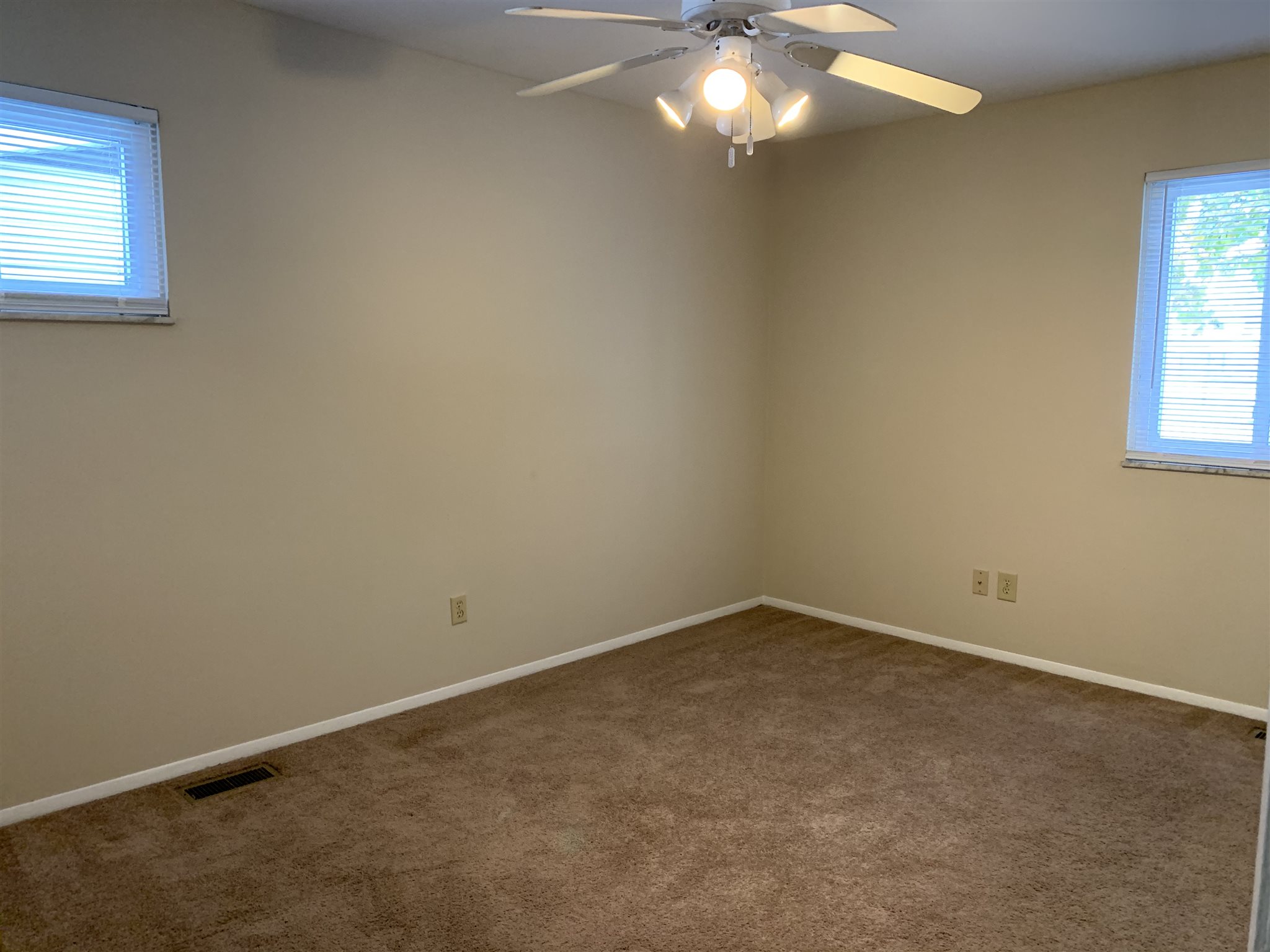 805 East Washington Center Road Fort Wayne, IN 46825 - Photo 14 of 19 Gallery Image 14