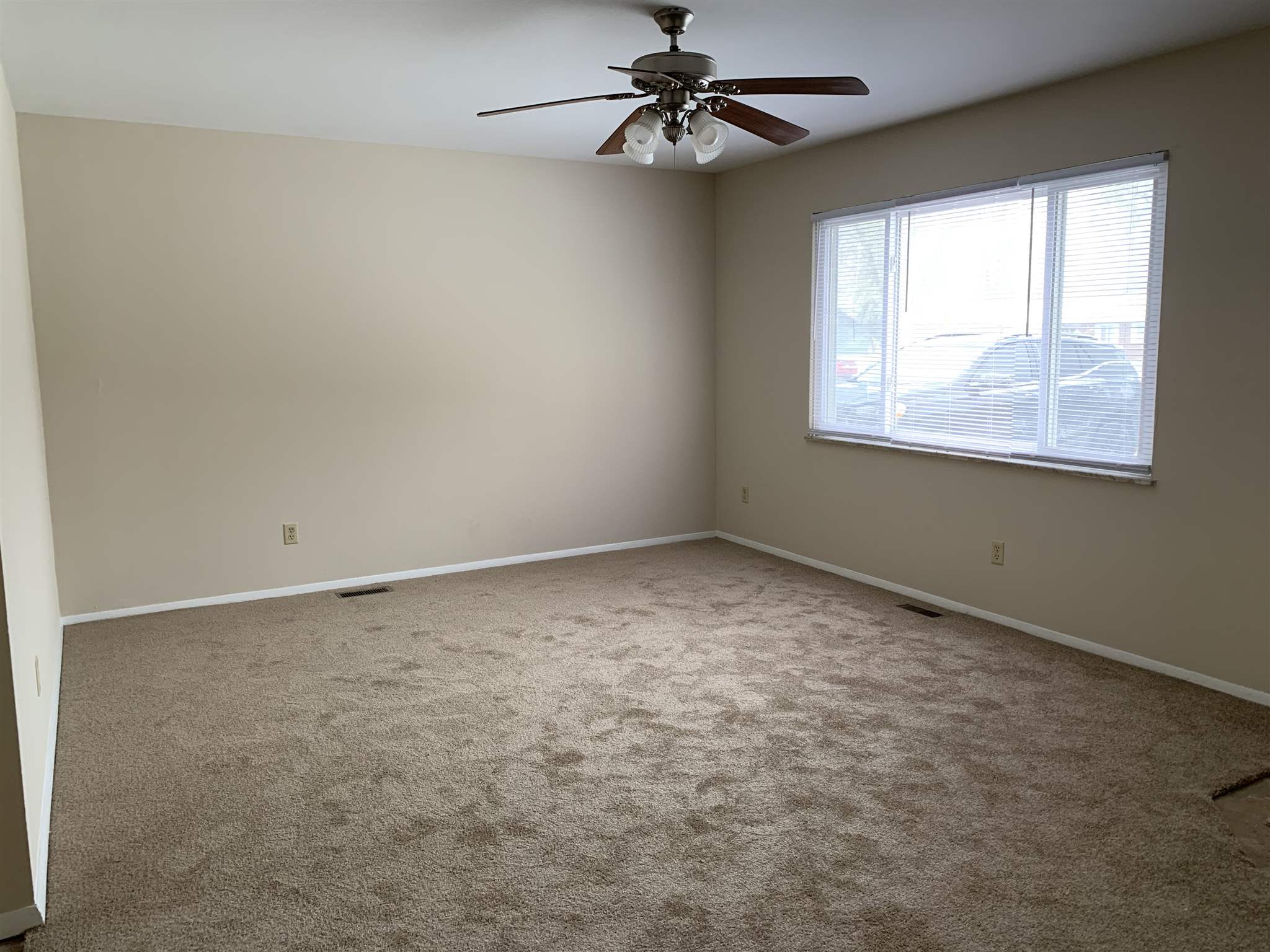 805 East Washington Center Road Fort Wayne, IN 46825 - Photo 4 of 19 Gallery Image 4