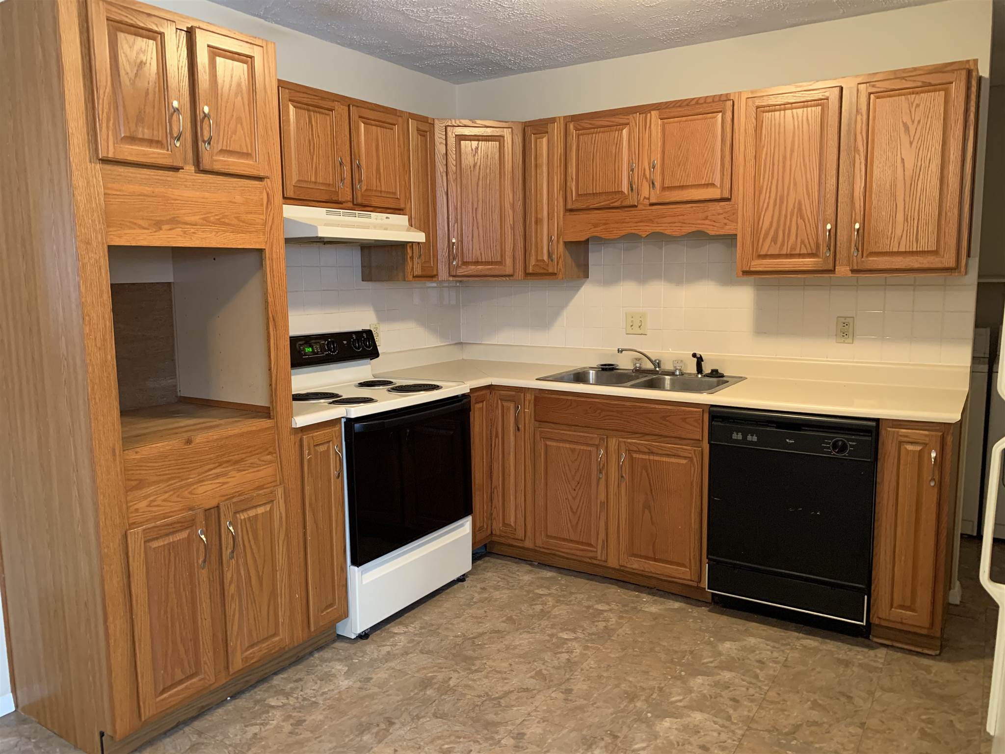 805 East Washington Center Road Fort Wayne, IN 46825 - Photo 6 of 19 Gallery Image 6