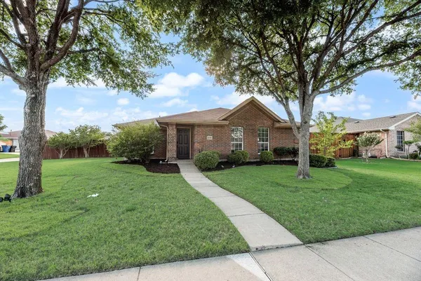 $2,895 | 9139 Grand Canal Drive, Frisco, TX 75033