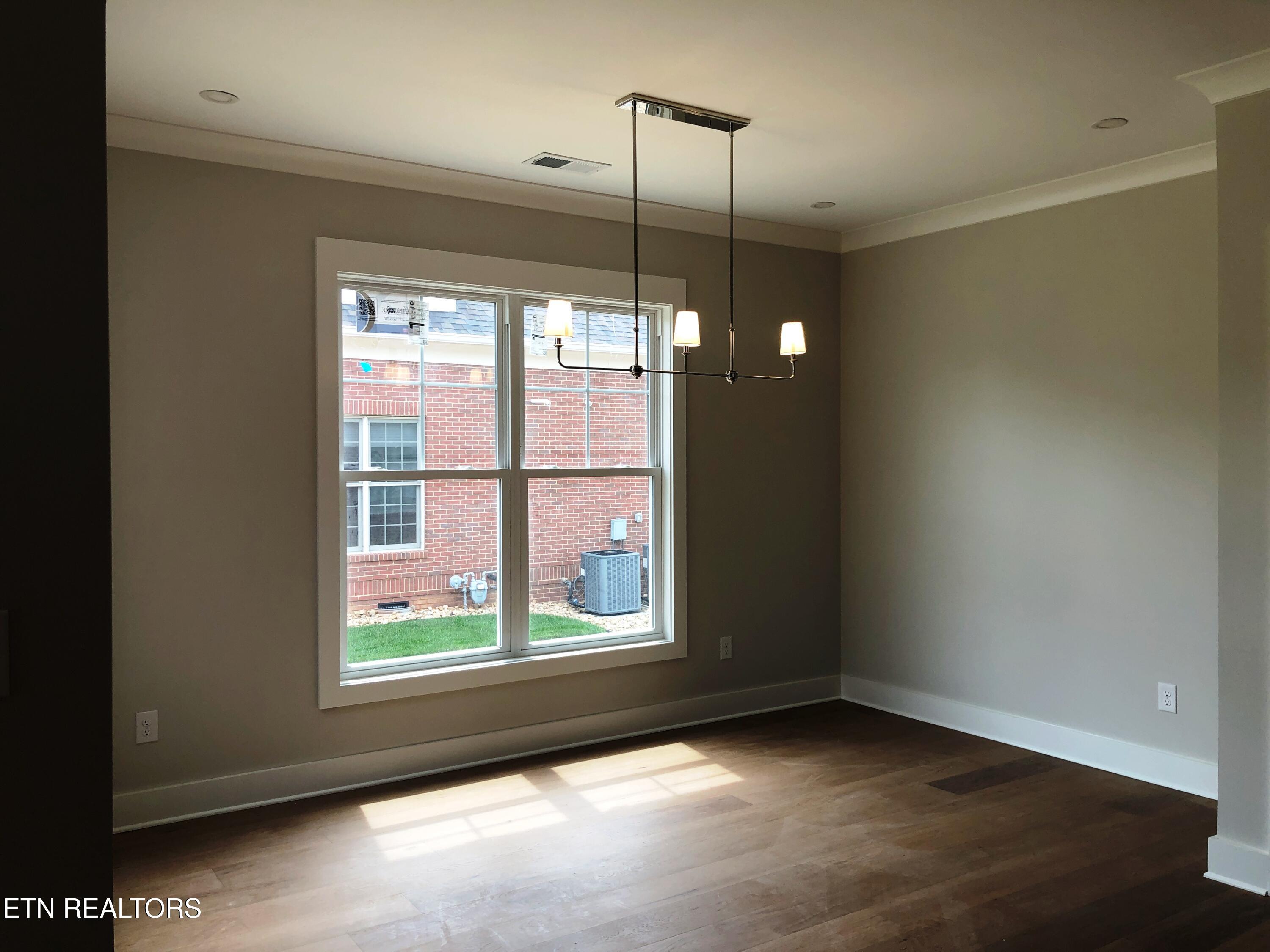 85 Royal Troon Circle Oak Ridge, TN 37830 - Photo 12 of 60 Dining Area