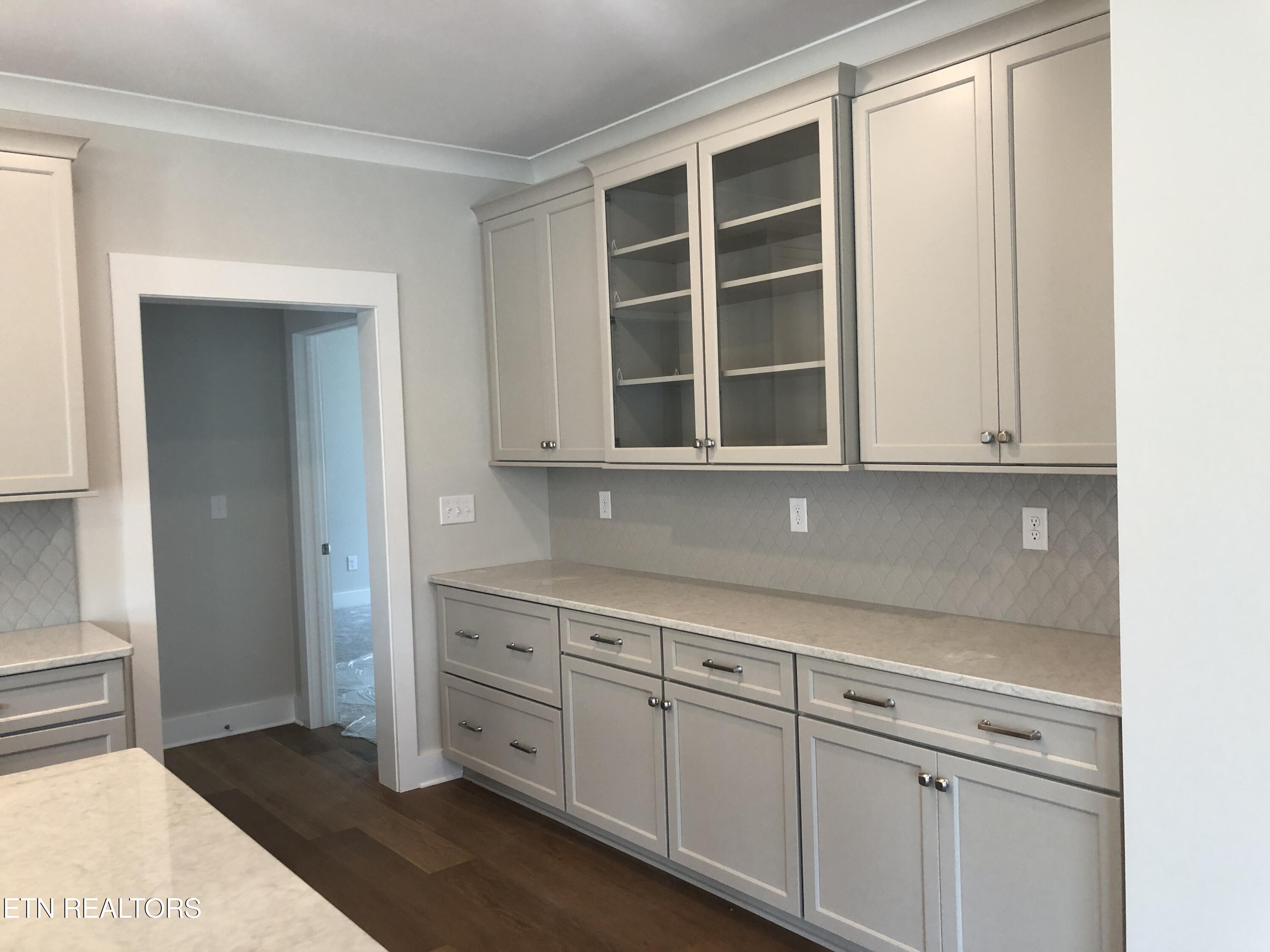 85 Royal Troon Circle Oak Ridge, TN 37830 - Photo 14 of 60 Extra Bank of Cabinets