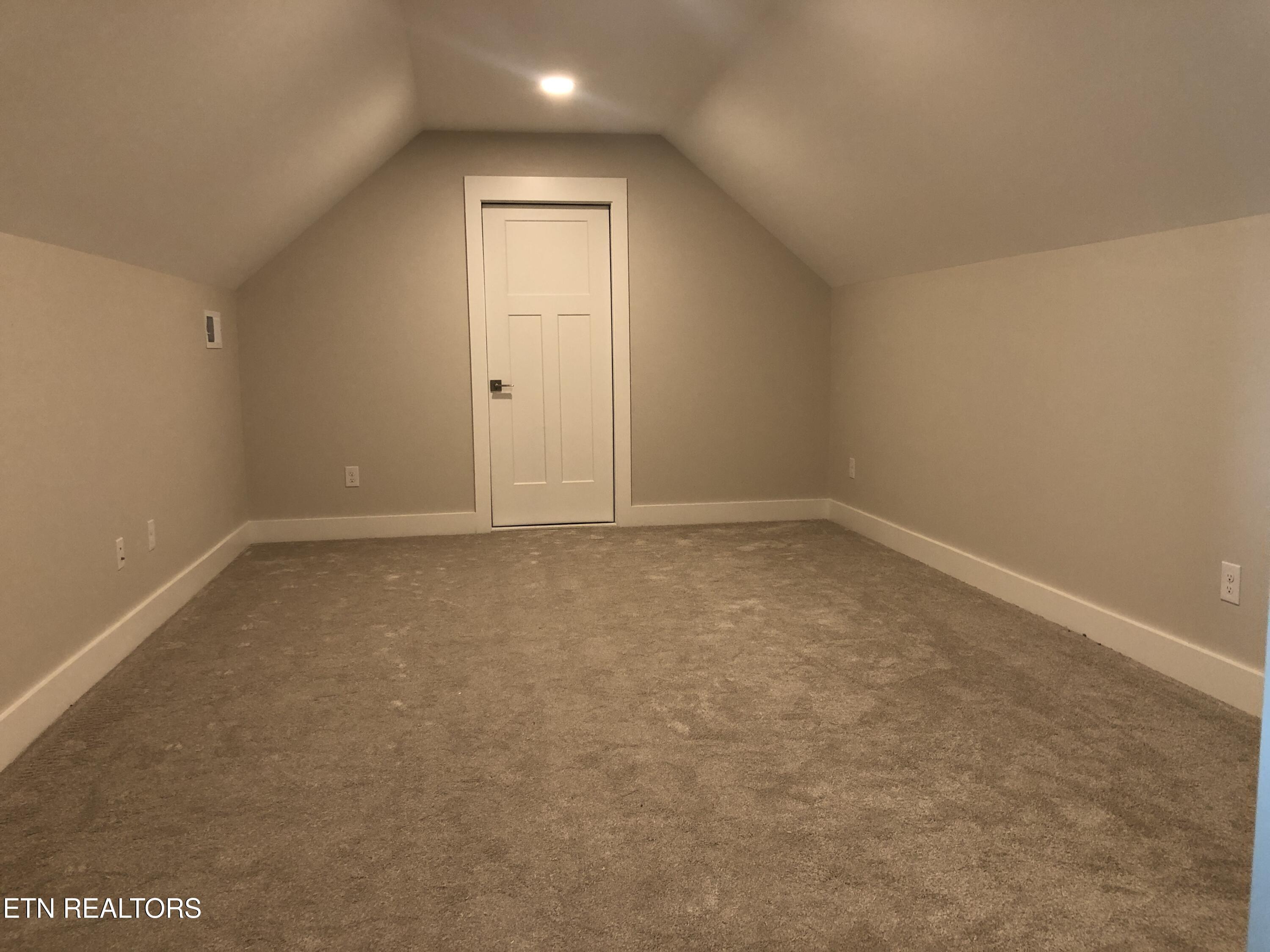 85 Royal Troon Circle Oak Ridge, TN 37830 - Photo 31 of 60 Media or climate controlled Storage