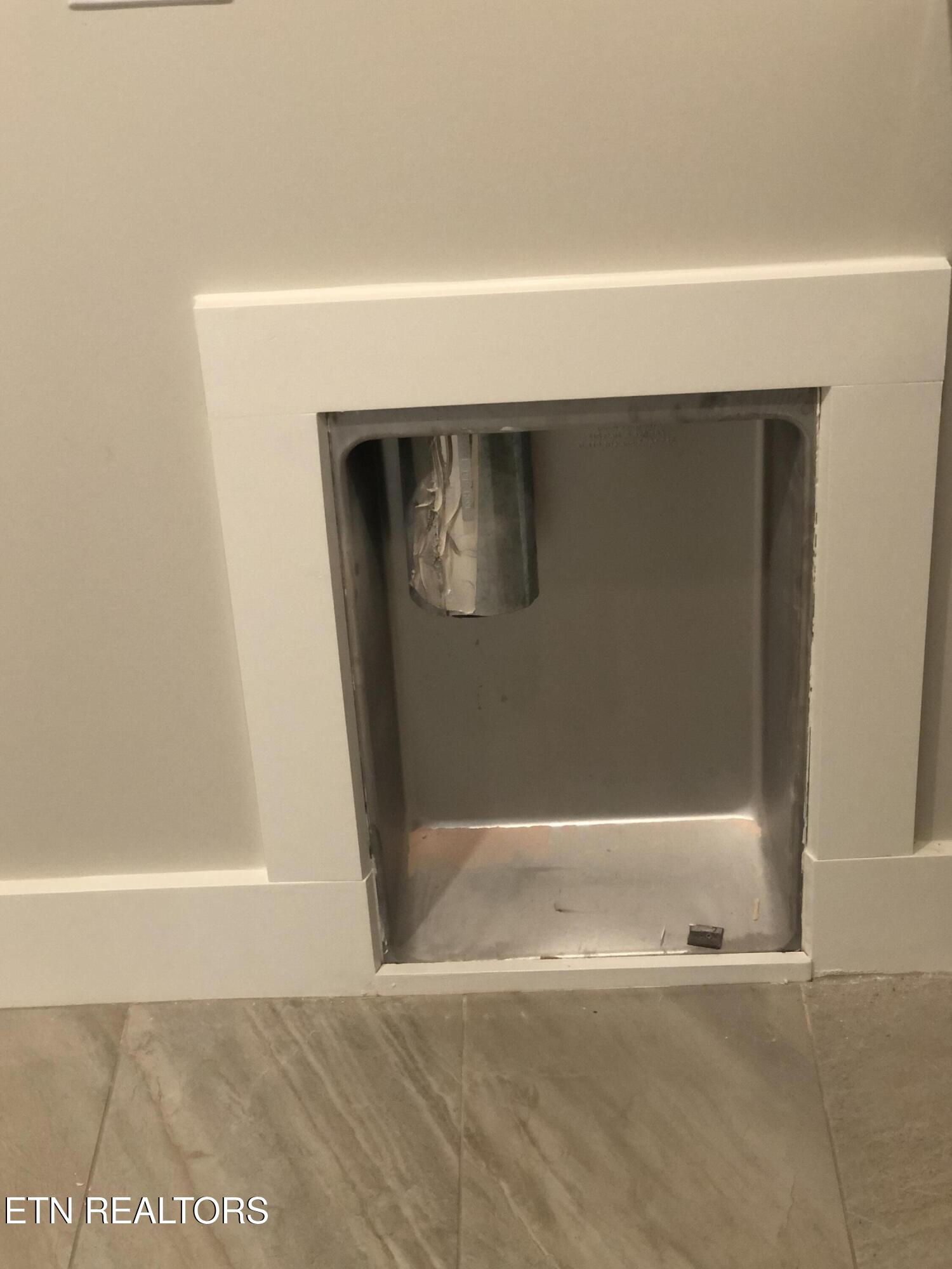 85 Royal Troon Circle Oak Ridge, TN 37830 - Photo 37 of 60 Recessed Dryer Vent Connection