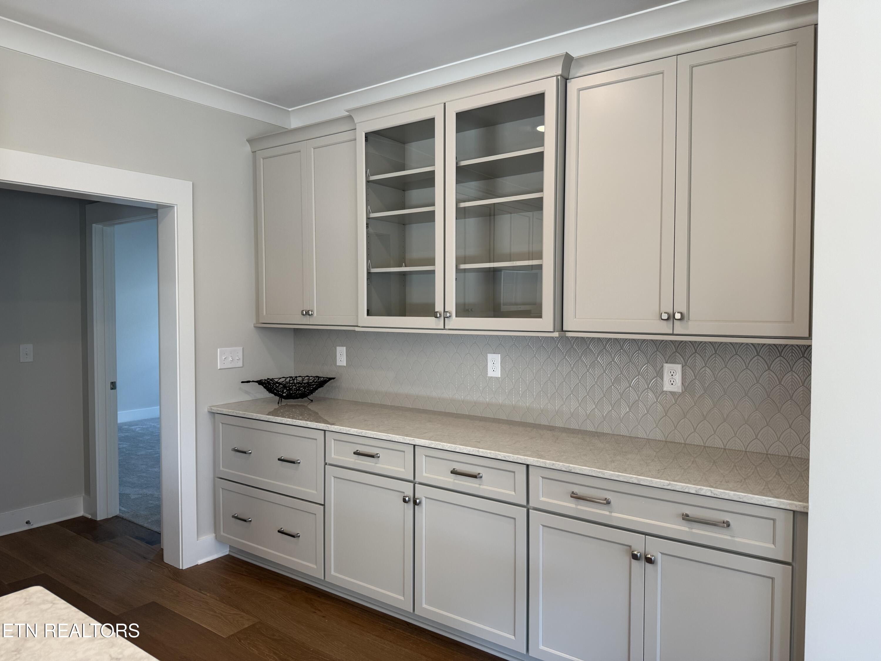 85 Royal Troon Circle Oak Ridge, TN 37830 - Photo 8 of 60 Kitchen Cabinets