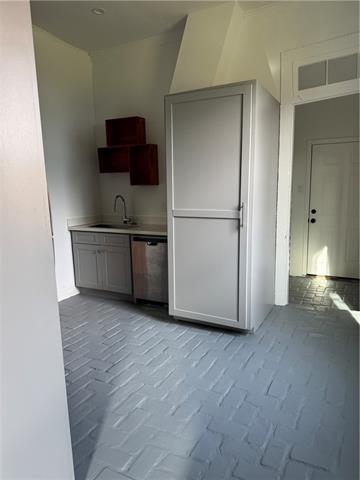 2329 Rousseau Street New Orleans, LA 70130 - Photo 10 of 35