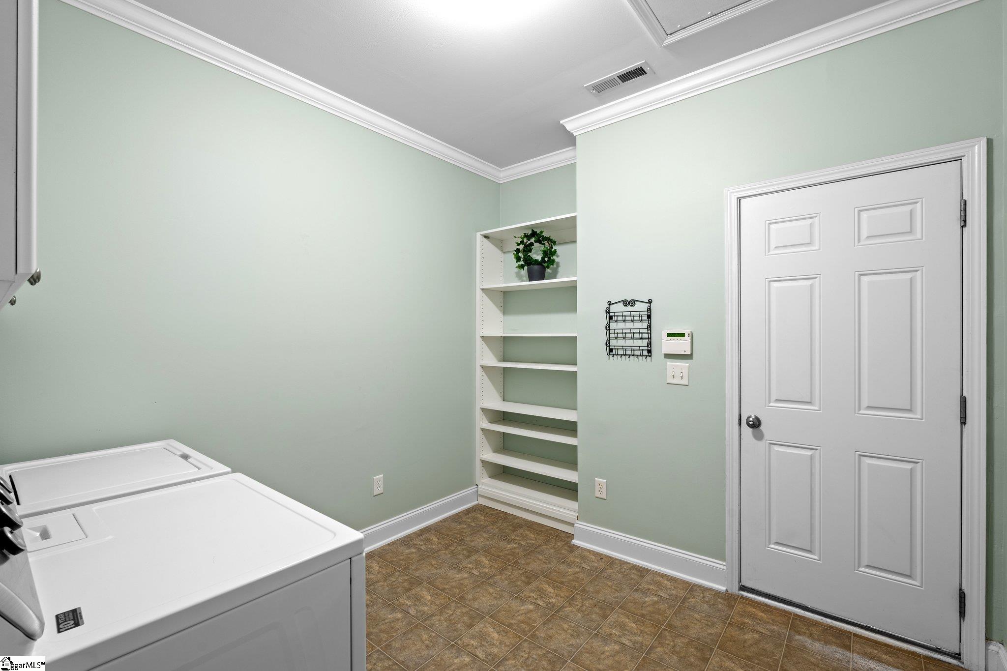 111 Ragon Lane Greenville, SC 29609 - Photo 4 of 24 Gallery Image 4