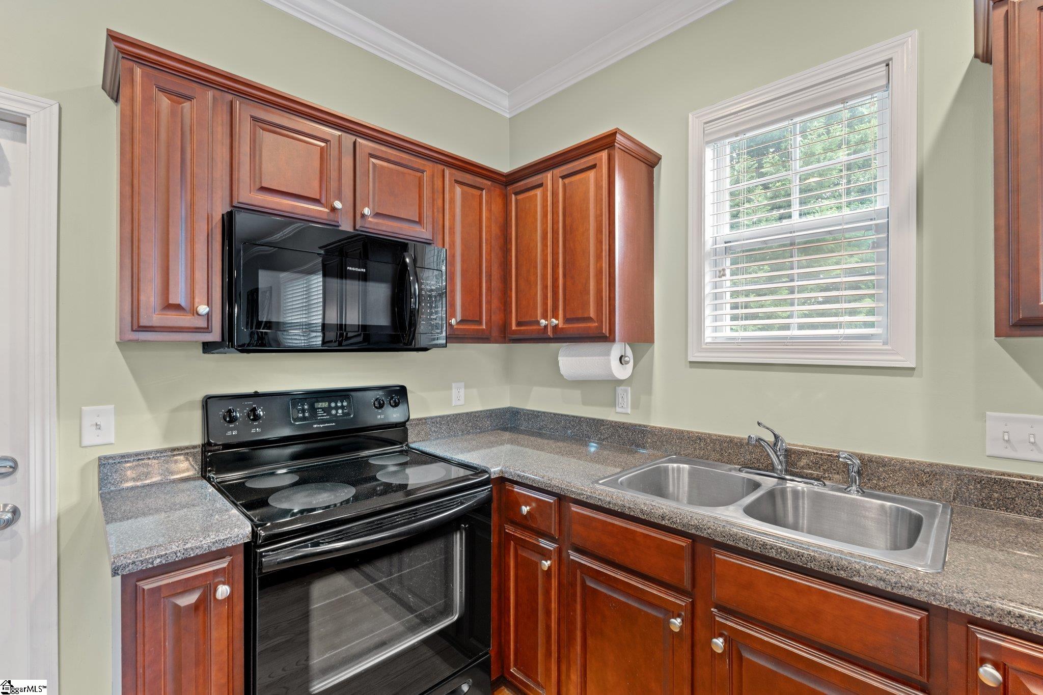 111 Ragon Lane Greenville, SC 29609 - Photo 8 of 24 Gallery Image 8