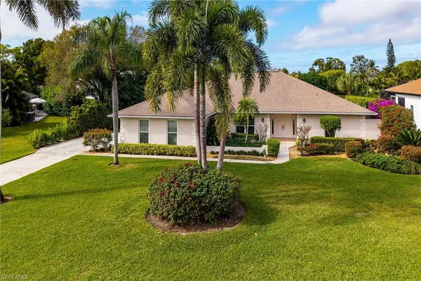 $949,000 | 1916 Countess Court, Naples, FL 34110