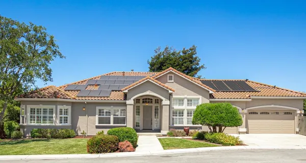 $1,150,000 | 961 Oak Creek Court, Hollister, CA 95023