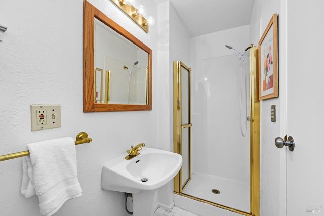 $999,000 | 10 Hazel Court, San Rafael, CA 94901