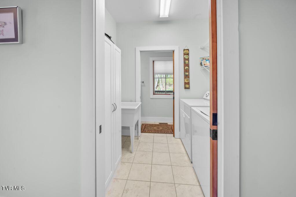 342 Ripshin Lake Road Roan Mountain, TN 37687 - Photo 29 of 50 29