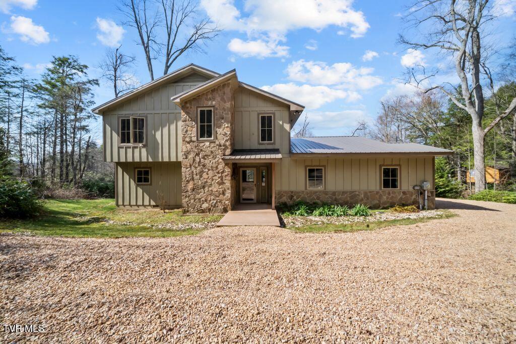 342 Ripshin Lake Road Roan Mountain, TN 37687 - Photo 3 of 50 3