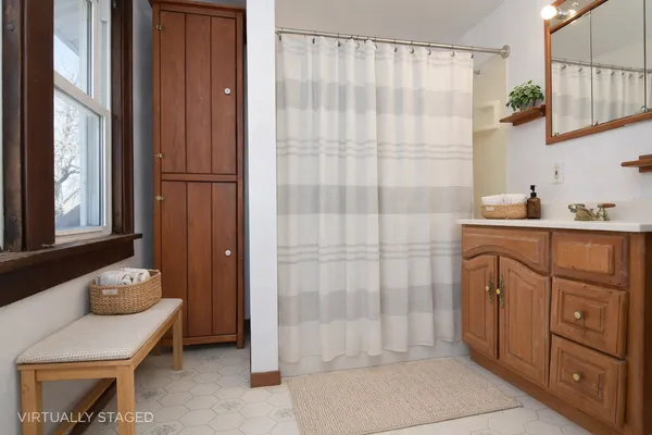 $300,000 | 304 5th Avenue North, Brownton, MN 55312