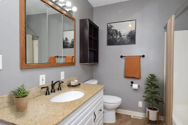 $300,000 | 304 5th Avenue North, Brownton, MN 55312