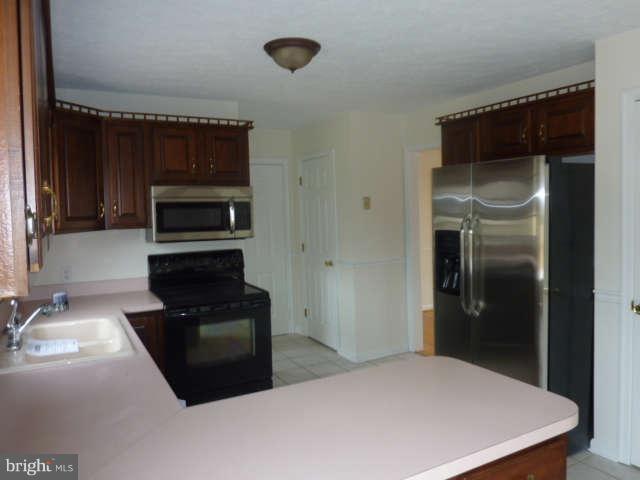 460 Quarry Road Bunker Hill, WV 25413 - Photo 5 of 14 Kitchen