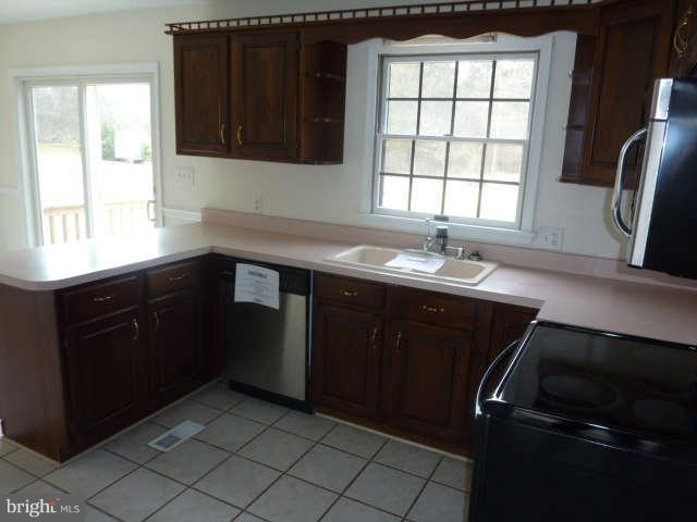 460 Quarry Road Bunker Hill, WV 25413 - Photo 7 of 14 Interior (General)