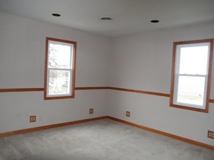 768 North 43rd Road Mendota, IL 61342 - Photo 11 of 12 an empty room with a window