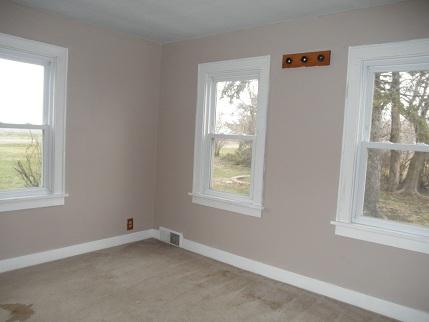 768 North 43rd Road Mendota, IL 61342 - Photo 3 of 12 an empty room with windows