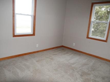 768 North 43rd Road Mendota, IL 61342 - Photo 8 of 12 an empty room with a window