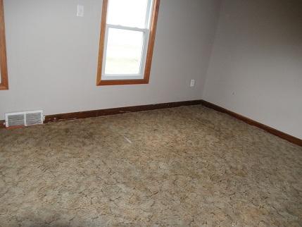768 North 43rd Road Mendota, IL 61342 - Photo 9 of 12 an empty room with a window