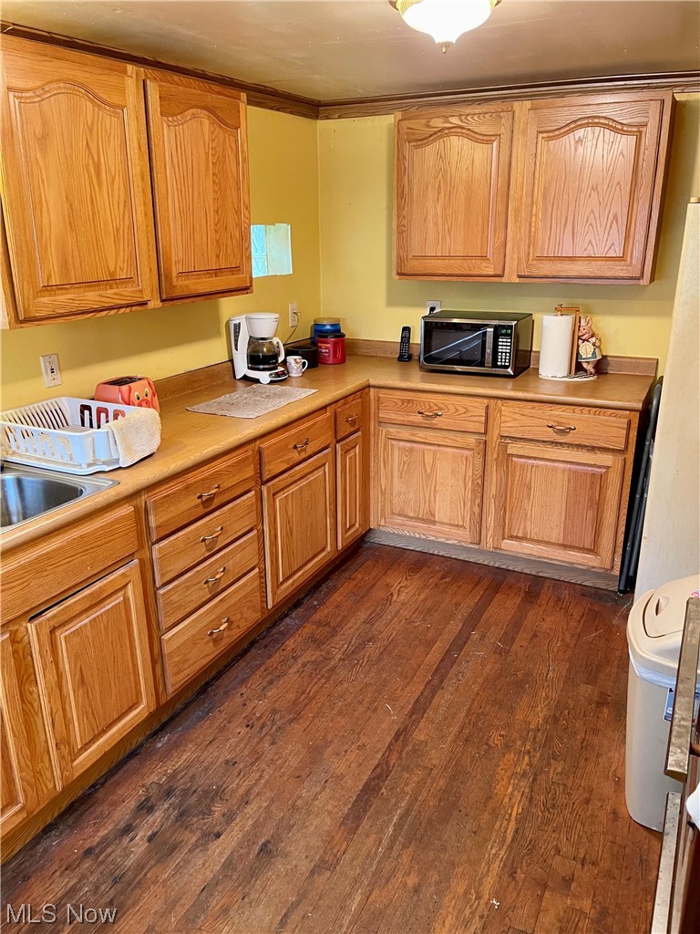 2183 Regina Road Akron, OH 44320 - Photo 8 of 18