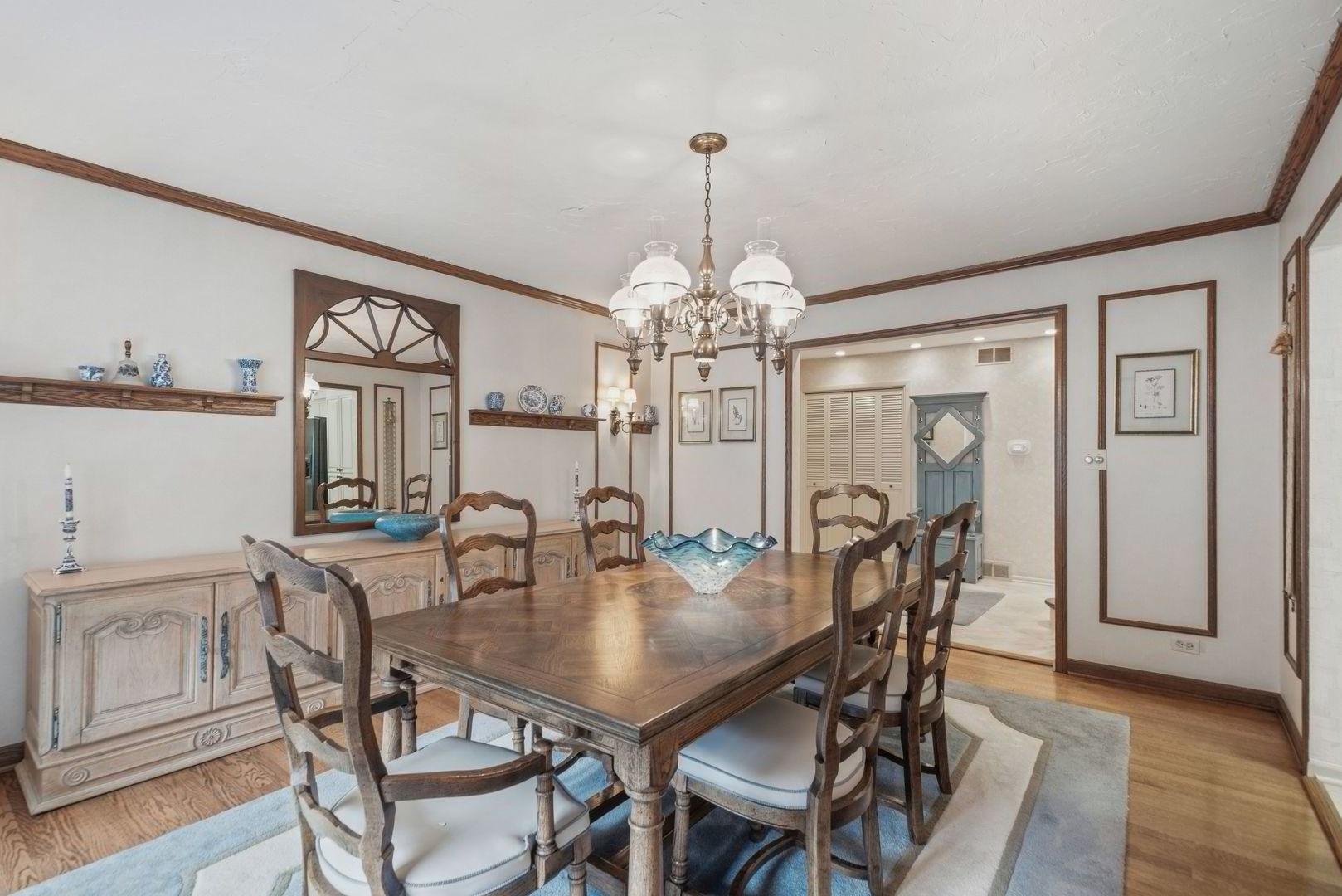 2724 Old Glenview Road Wilmette, IL 60091 - Photo 6 of 32