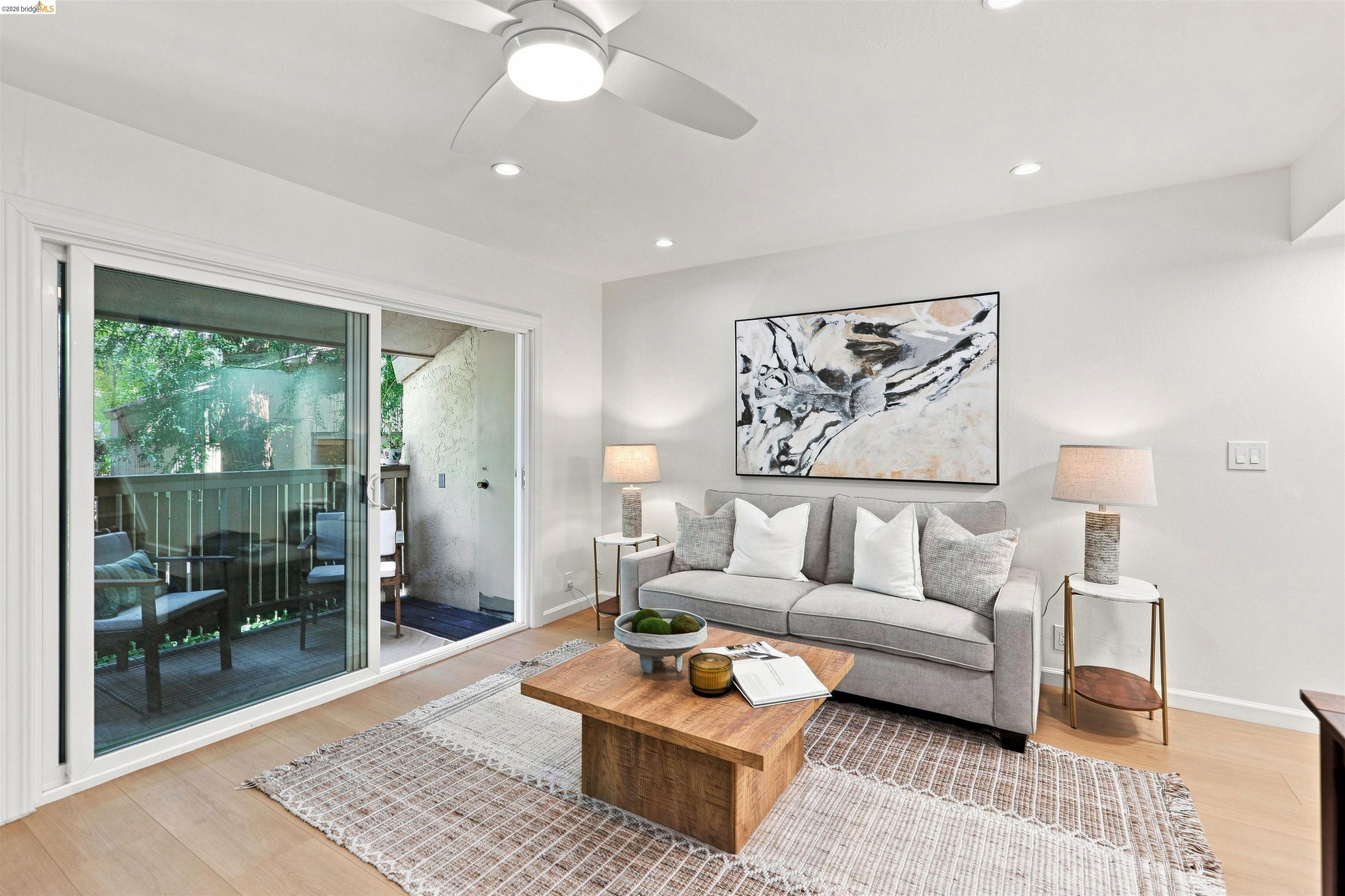 2704 Oak Road, Unit 75 Walnut Creek, CA 94597 - Photo 13 of 37 Gallery Image 13