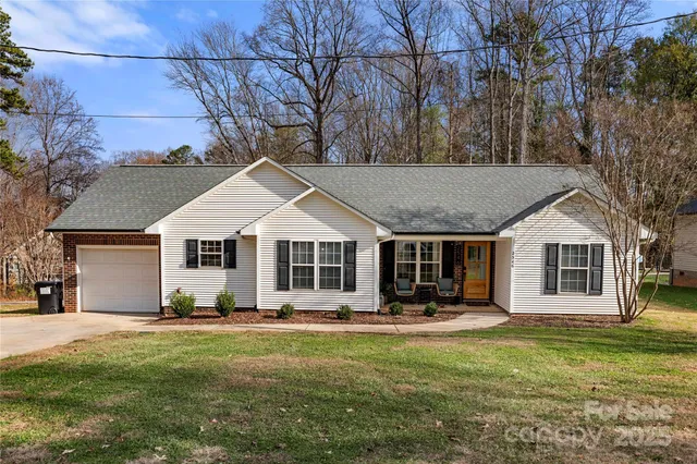 $410,000 | 2546 Las Brisas Lane, Denver, NC 28037