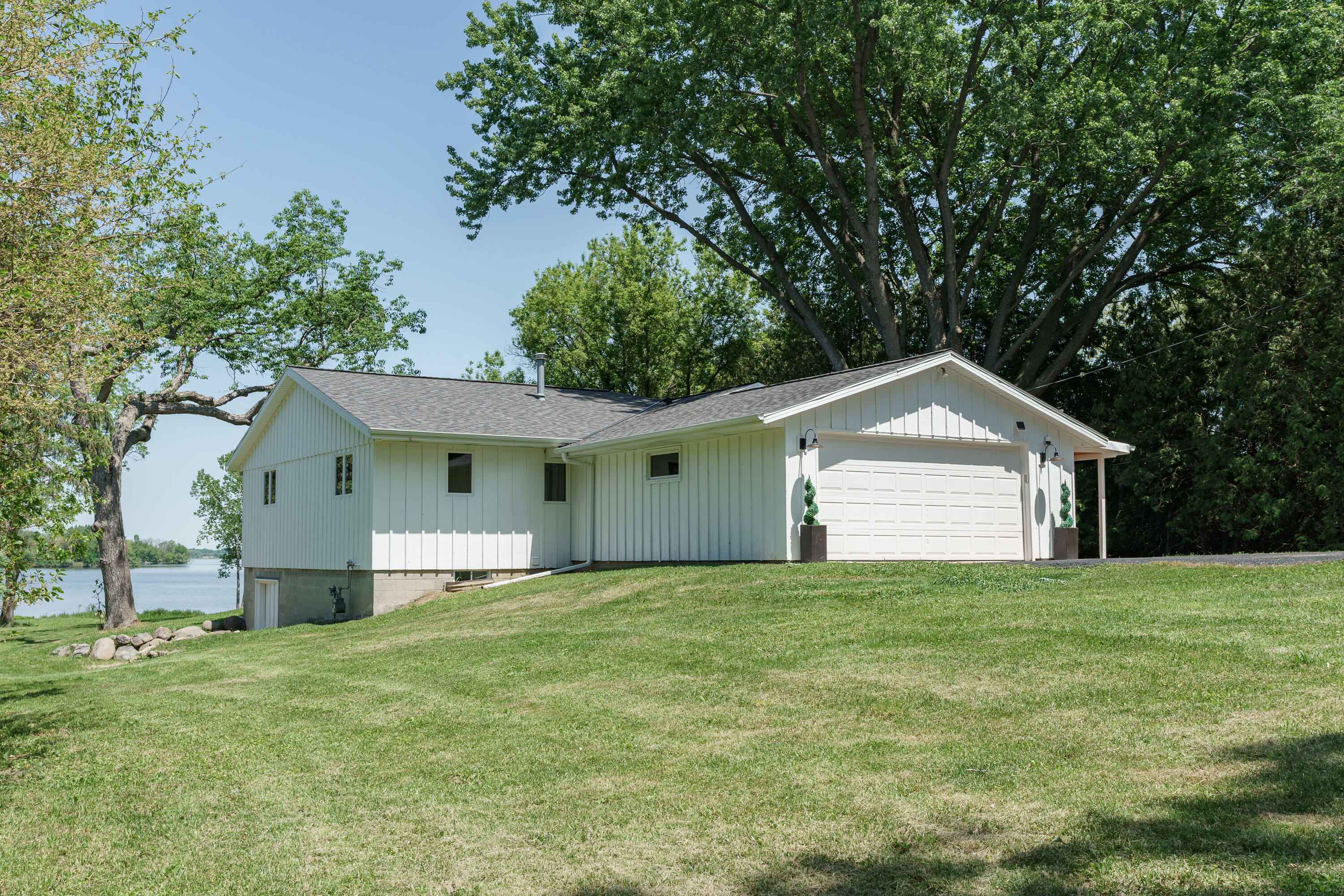 W4428 East Lakeview Road Hustisford, WI 53034 - Photo 1 of 64 1