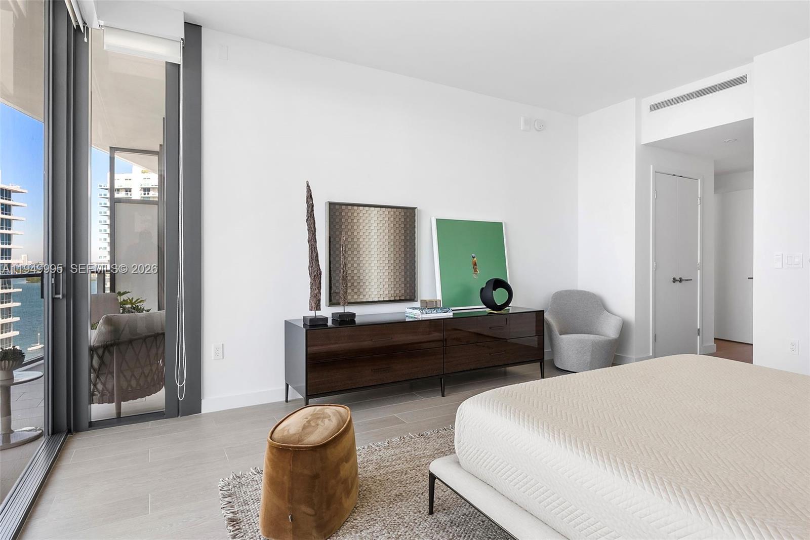 500 Alton Road, Unit 2004 Miami Beach, FL 33139 - Photo 17 of 35