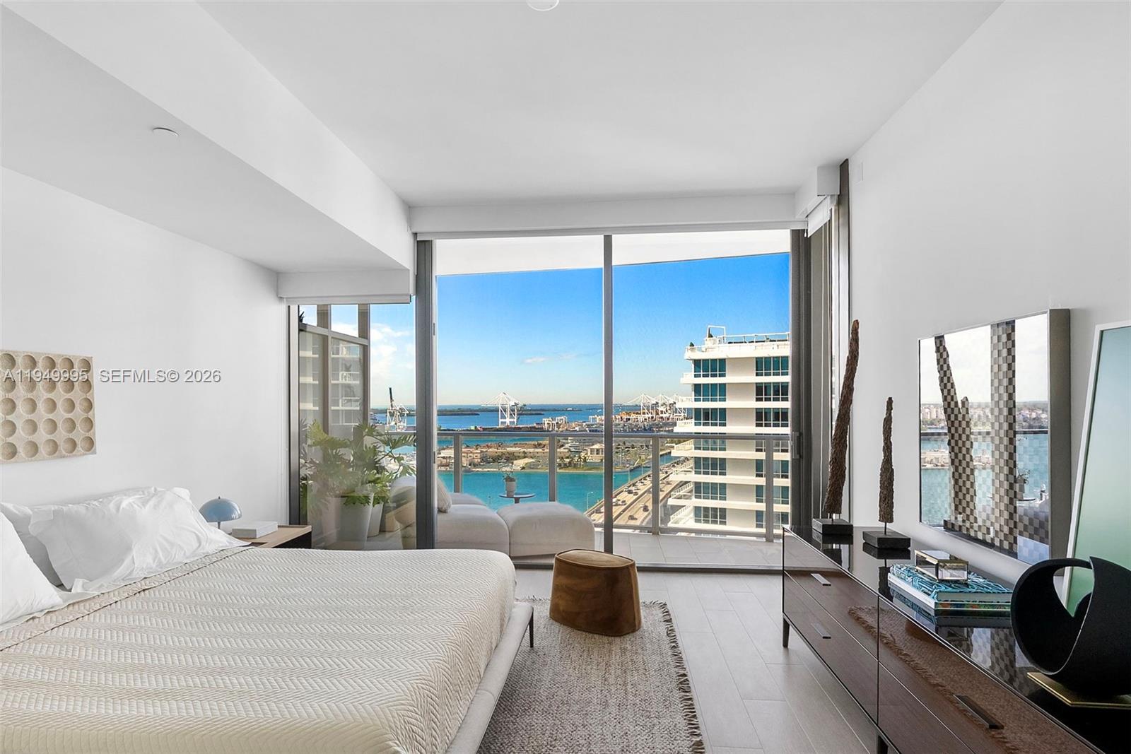 500 Alton Road, Unit 2004 Miami Beach, FL 33139 - Photo 18 of 35