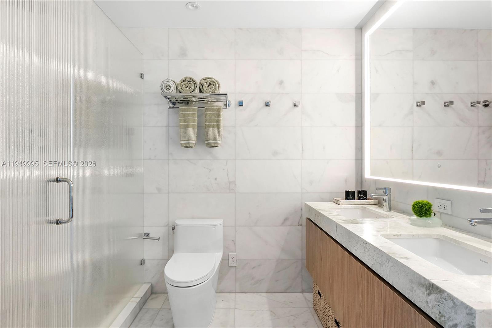 500 Alton Road, Unit 2004 Miami Beach, FL 33139 - Photo 22 of 35