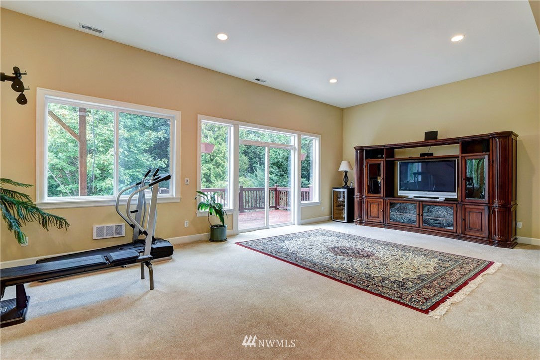 16628 Southeast 161st Street Renton, WA 98058 - Photo 12 of 25 Gallery Image 12