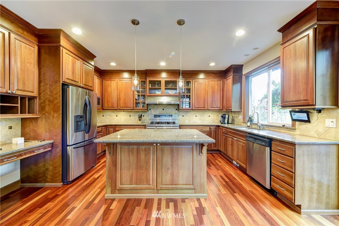 16628 Southeast 161st Street Renton, WA 98058 - Photo 5 of 25 Gallery Image 5