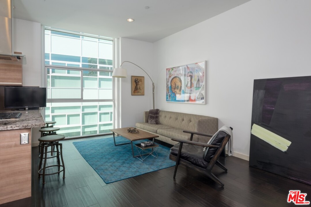 3119 Vía Dolce, Unit 304 Marina del Rey, CA 90292 - Photo 12 of 37