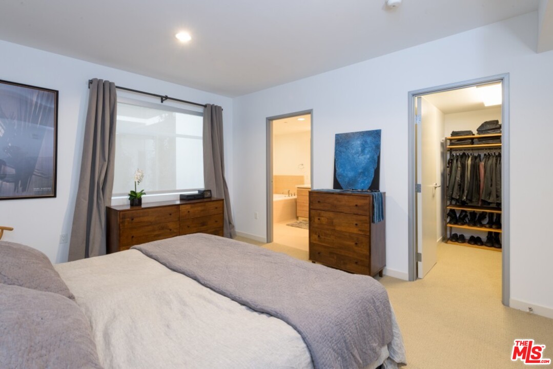 3119 Vía Dolce, Unit 304 Marina del Rey, CA 90292 - Photo 21 of 37