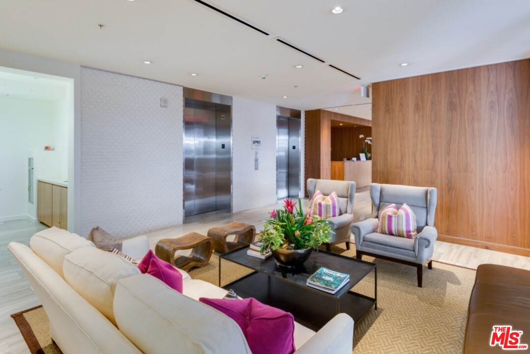 3119 Vía Dolce, Unit 304 Marina del Rey, CA 90292 - Photo 32 of 37