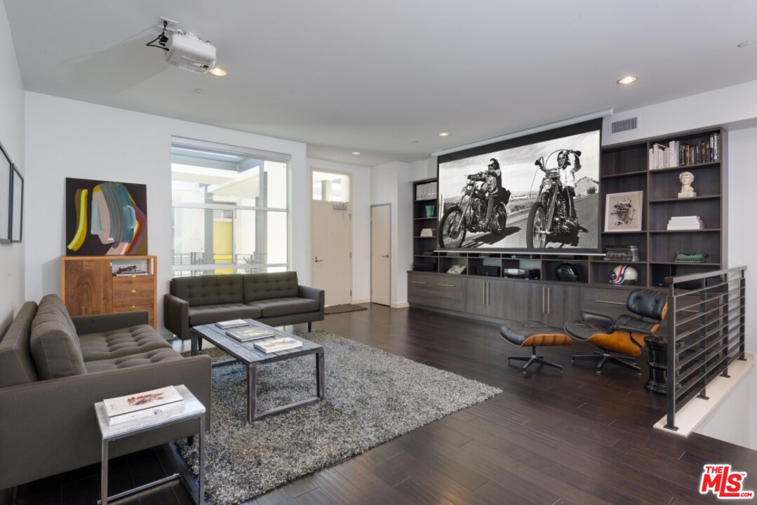 3119 Vía Dolce, Unit 304 Marina del Rey, CA 90292 - Photo 6 of 37