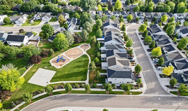 $464,900 | 1885 North Justin Avenue, Meridian, ID 83646