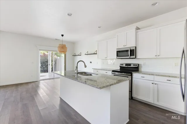 $464,900 | 1885 North Justin Avenue, Meridian, ID 83646