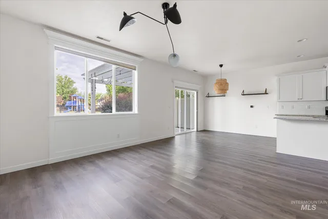 $464,900 | 1885 North Justin Avenue, Meridian, ID 83646